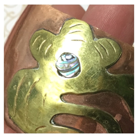 Vintage MEXICO Handcrafted Copper Brass Abalone Cuff Bracelet - Picture 3 of 9